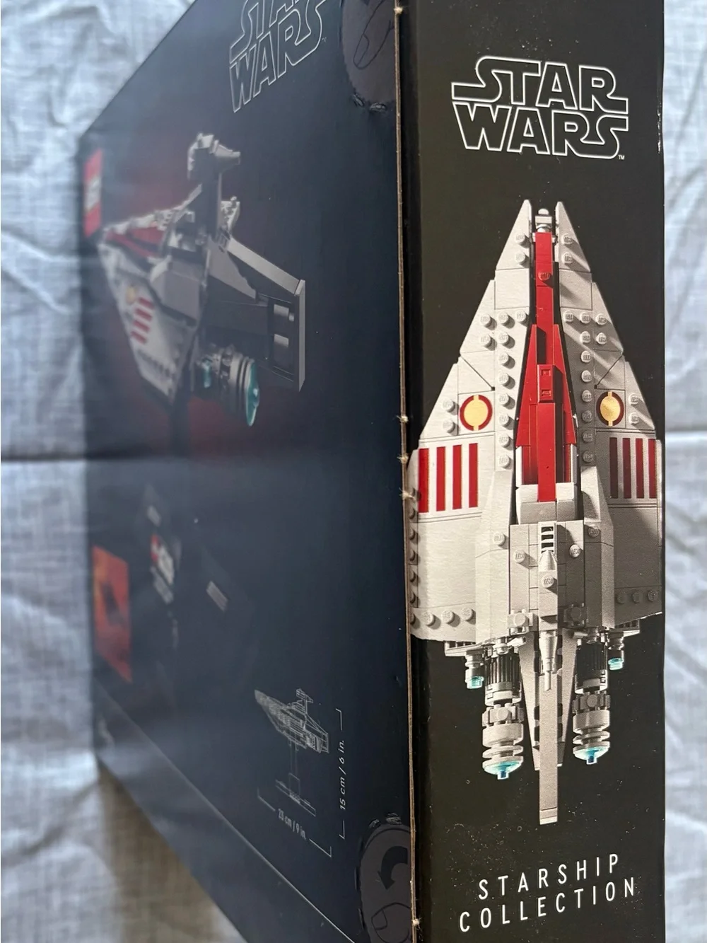 LEGO Star Wars Acclamator-Class Assault Ship - White & Red